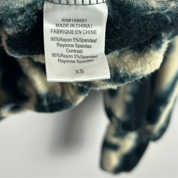 Young Fabulous & Broke Juliette Tye Dye Blue Safari Oversize Sweatshirt Size XS - Picture 6 of 8